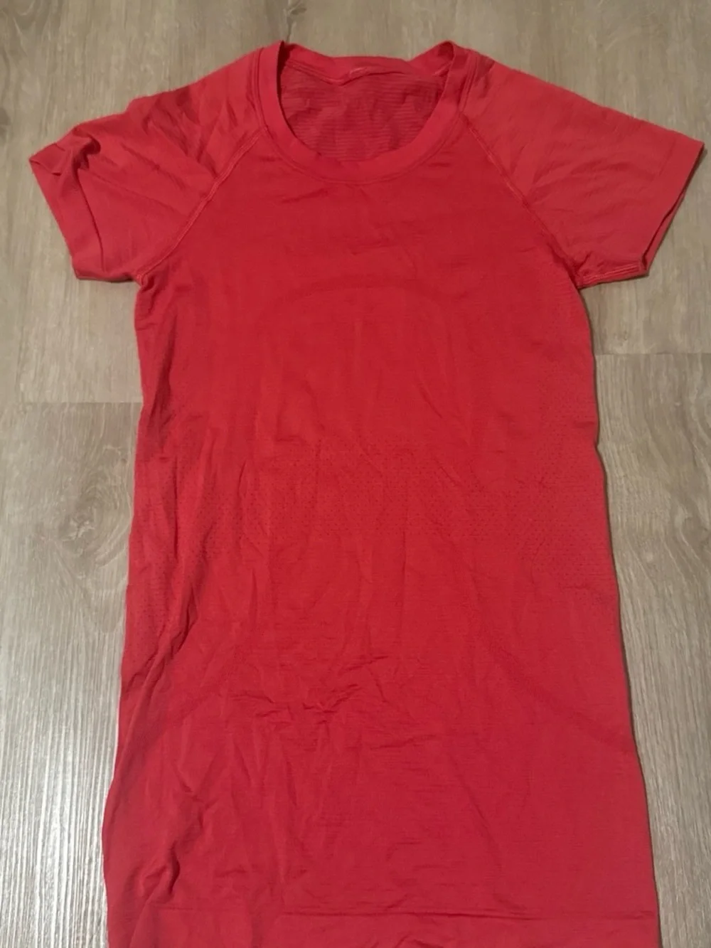 lululemon athletica Men’s Red Short-Sleeve Athletic Tee